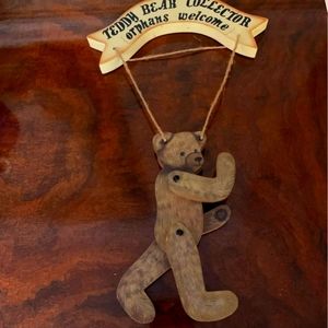 1992 Vintage Teddy Bear Sign